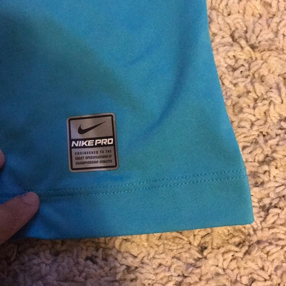 Dri-fit nike top - Picture 3 of 4